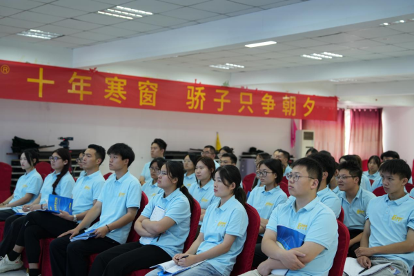 校企联动新标杆：易视界打造“毕业即就业”的直通车
