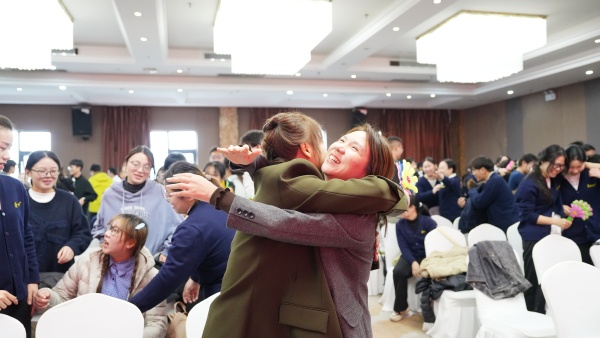 易视界2025年10月嘉奖会暨11月启动大会精彩瞬间