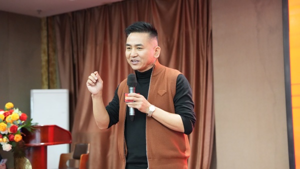 易视界2025年10月嘉奖会暨11月启动大会精彩瞬间