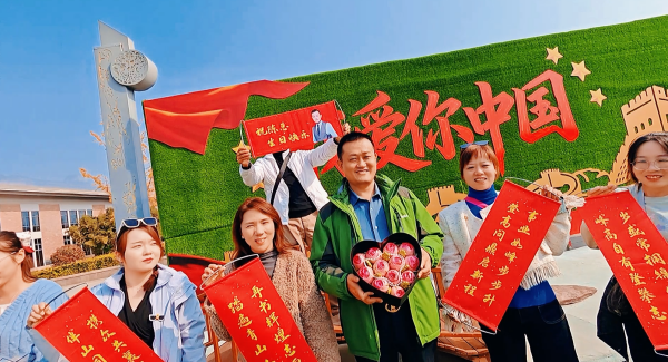 易家人,共欢辰 | 易视界团建邂逅生辰,快乐与温暖加倍!