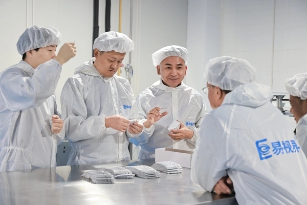 易视界发以专业守护凝视用时光践行责任