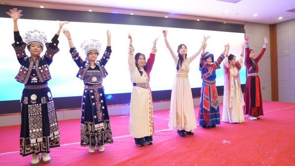 易视界精彩的节目演出