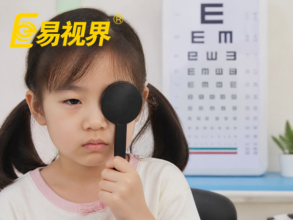 近视和遗传有关系吗父母都近视 易视界视光中心